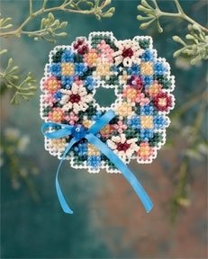 Набор для вышивания "Spring Wreath • Весенний венок" Mill Hill MH186106