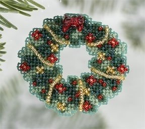 Набор для вышивания "Holly Wreath • Венок падуба" Mill Hill