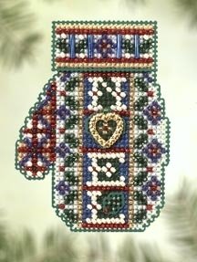 Набор для вышивания "Noel Heart • Сердце" Mill Hill